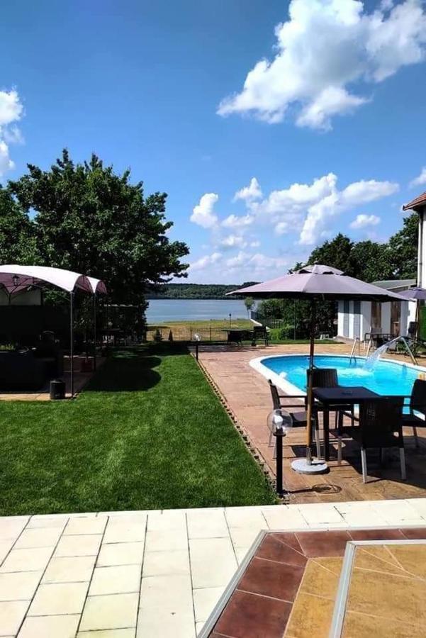 سميديريفو Vila Mila Riverside Apartments المظهر الخارجي الصورة