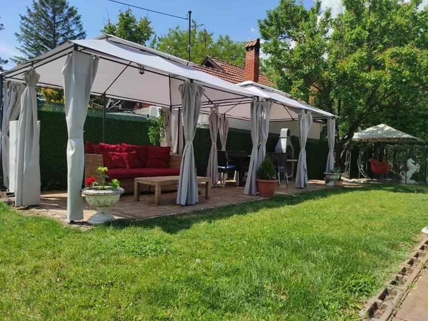 سميديريفو Vila Mila Riverside Apartments المظهر الخارجي الصورة